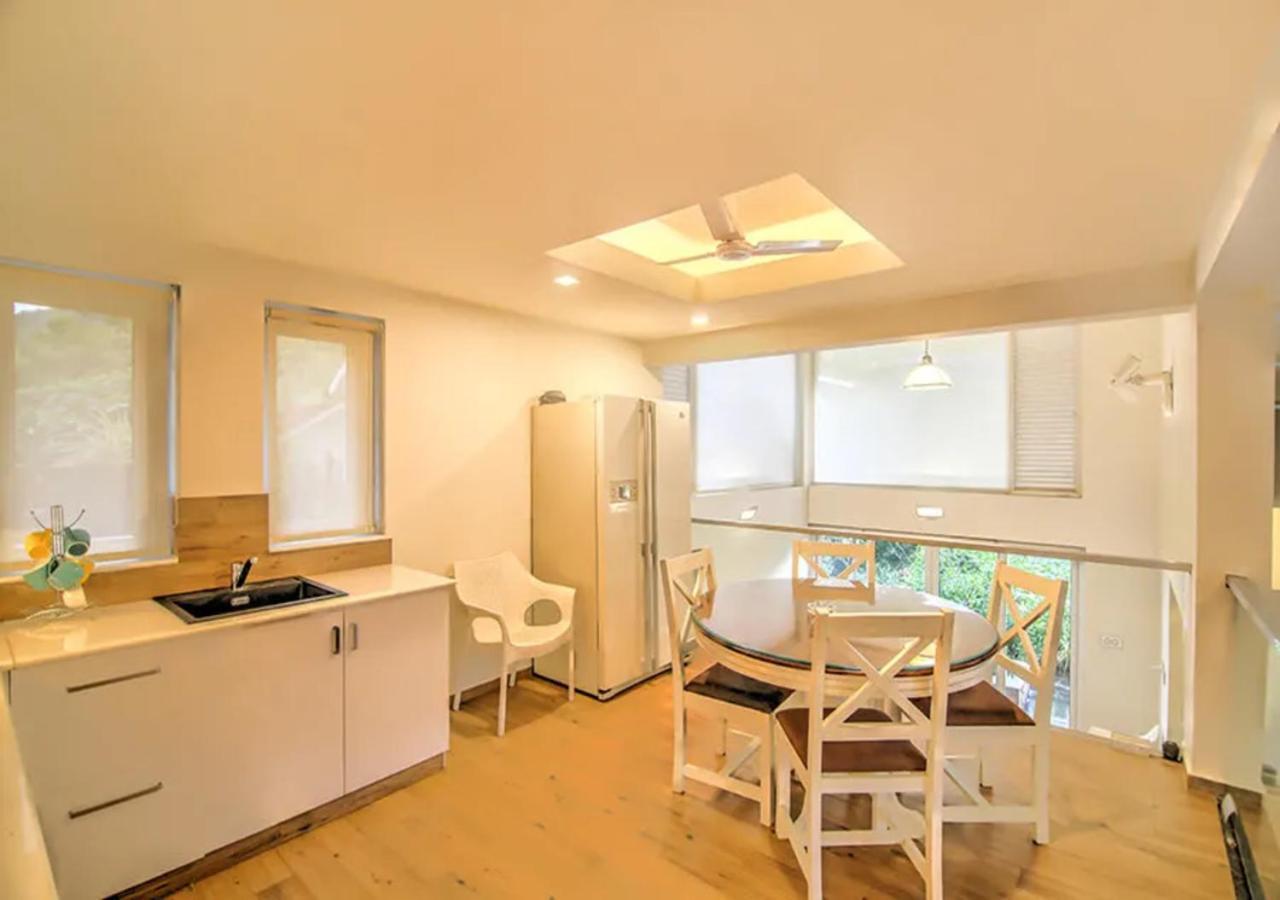 Dazzle Villa Resort 칼파타 외부 사진