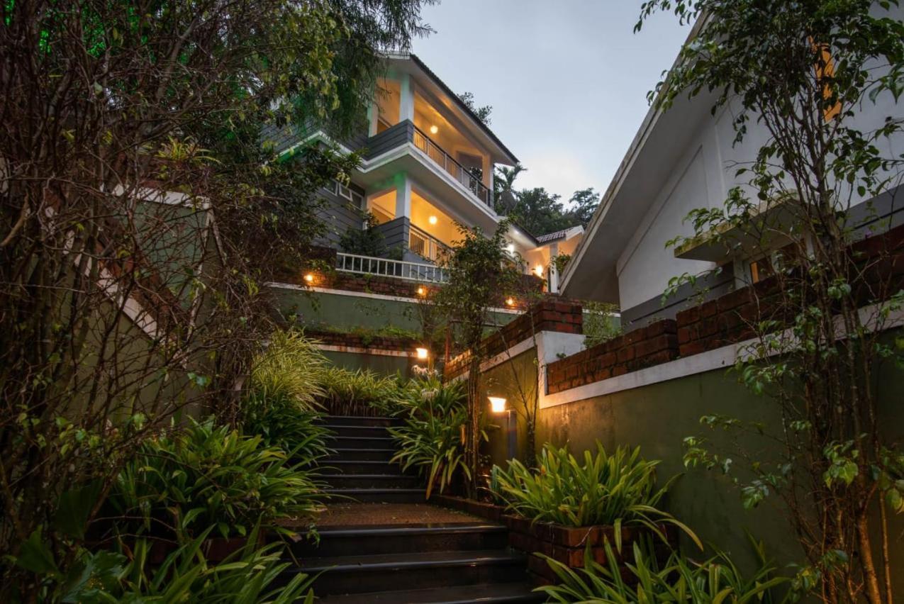 Dazzle Villa Resort 칼파타 외부 사진